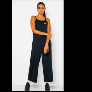 NWT Nike Women's Jumpsuit Jersey Fabric Side Pockets Loose Fit Casual Medium